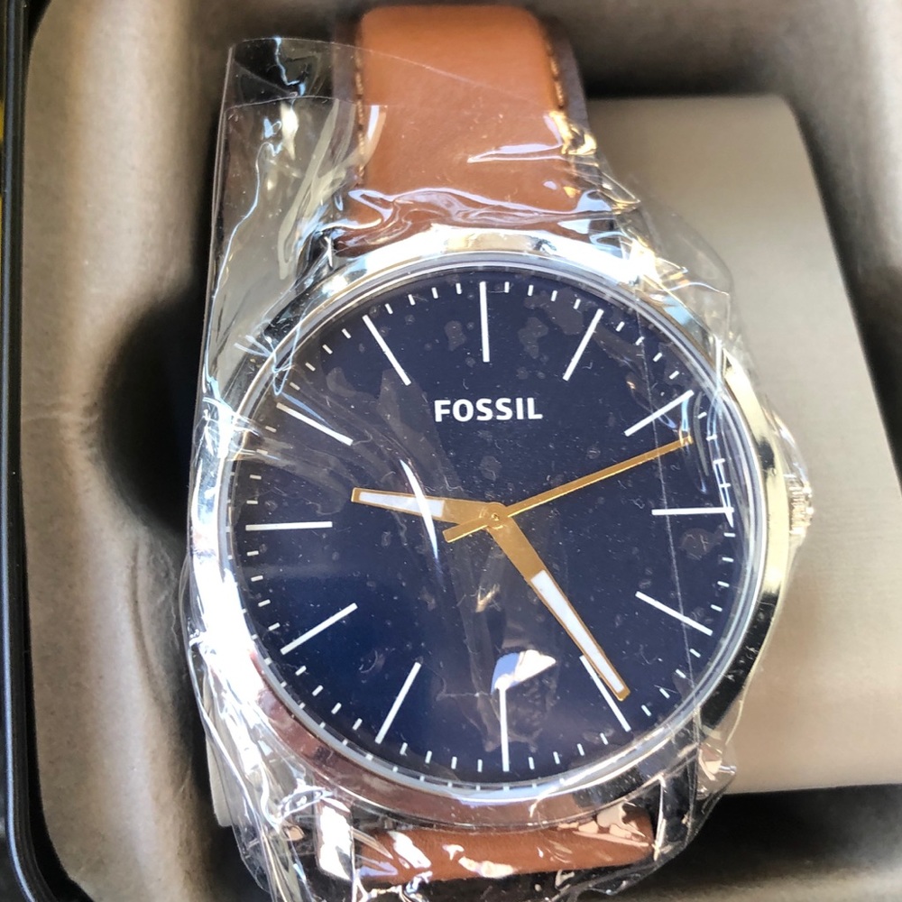 Brand new leather band fossil watch!